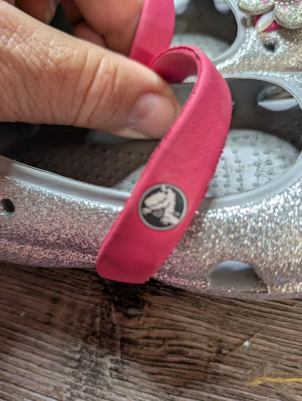 Crocs Kids Keeley Glitter Springtime Flats silver Raspberry pink strap Size 5